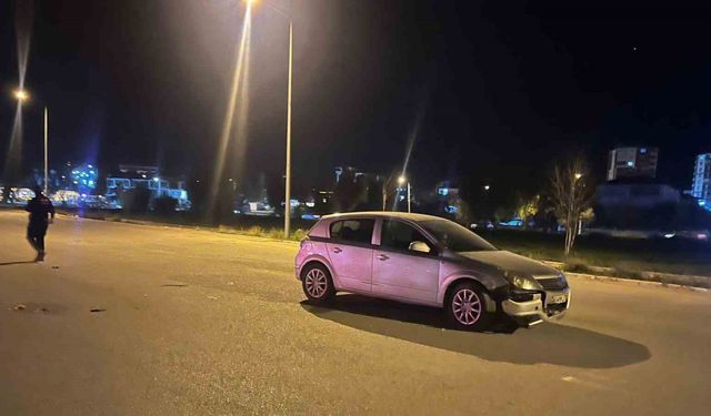 Otomobil ile motosiklet çarpıştı: 1 ölü