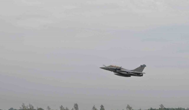 Polonya’da NATO savaş uçakları Rus tehdidi nedeniyle Ukrayna sınırına sevk edildi