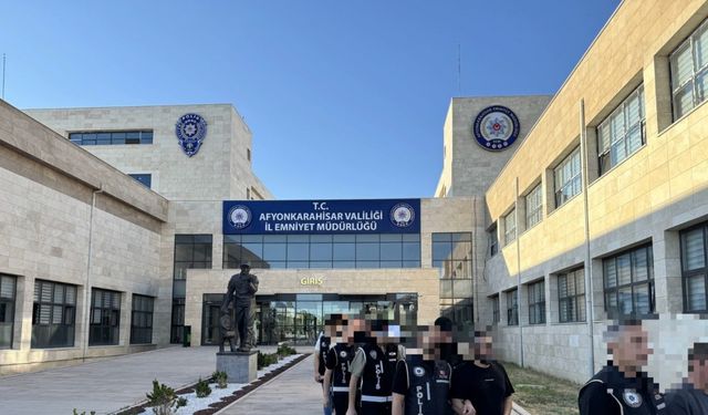 Rüşvet operasyonunda 9 kişi tutuklandı
