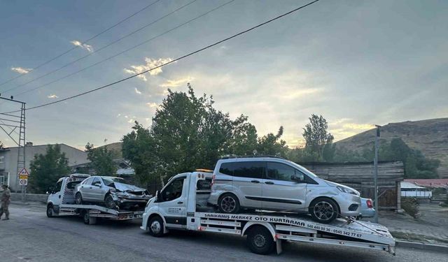 Sarıkamış’ta trafik kazası: 1’i çocuk 5 yaralı