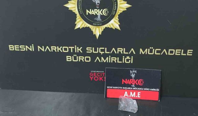 Şüpheli şahıslar üzerinde uyuşturucu ele geçirildi