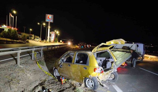 Takla atan otomobil hurdaya döndü: 1 ölü
