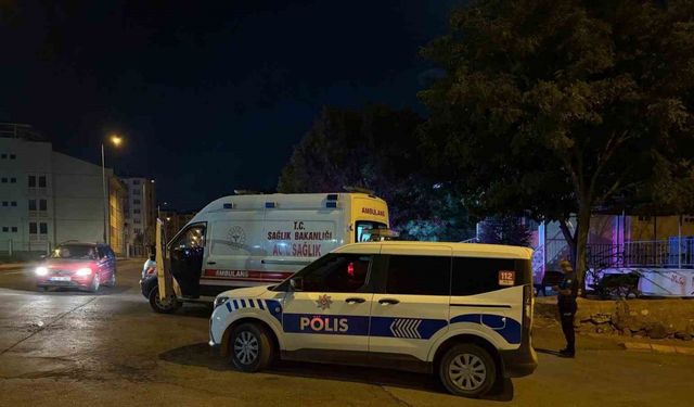 Tartıştığı şahsı caminin bahçesinde bıçakladı: 1 yaralı