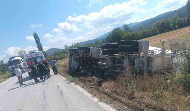 Tavşanlı’da beton mikseri devrildi: 1 yaralı