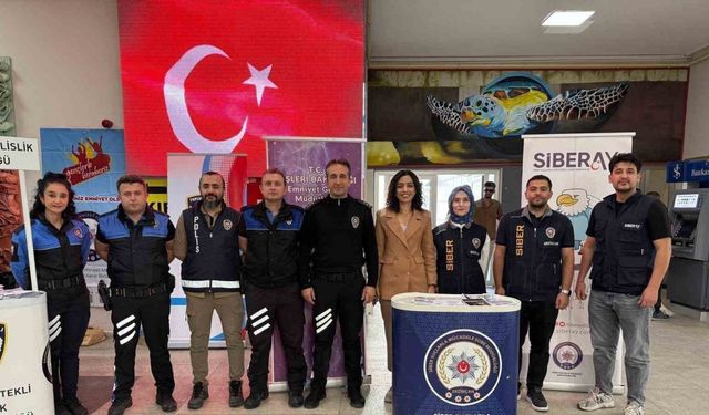 Üniversite öğrencilerine KADES uygulaması anlatıldı