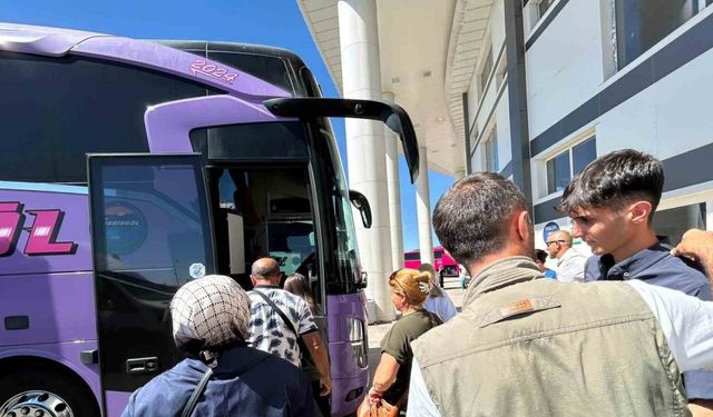 Üniversite sezonu açıldı, otogarlarda yoğunluk başladı