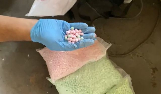 Uyuşturucunun kapısını açan anahtar: 18 bin extacy hap ele geçirildi