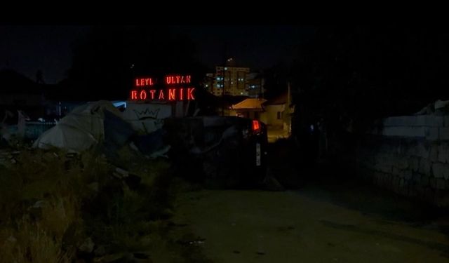 Yan yatan otomobilden çıkıp, yüzünü yıkamaya gitti