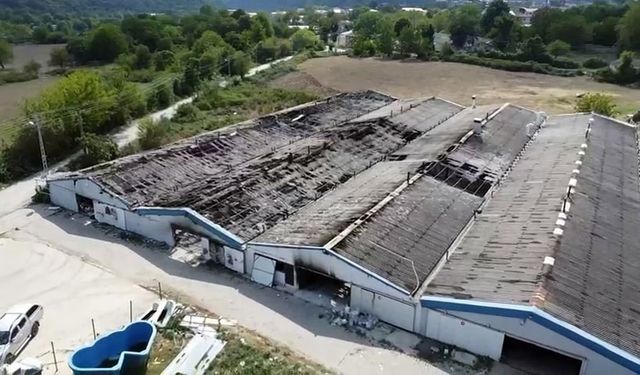 Yanan fabrikadan geriye bu görüntü kaldı