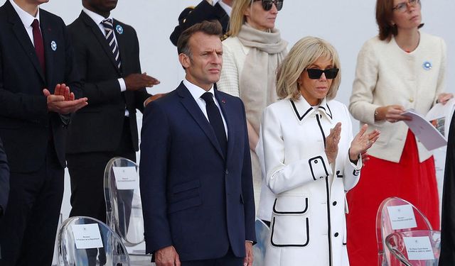 Macron’un eşi, kadın olduğunu ispat etmek için kanıt sunacak