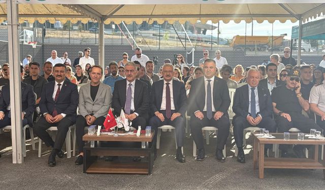 Bursa Valisi Ayyıldız, ilk ders zilini çaldı