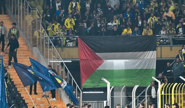Fenerbahçe tribünlerinden Filistin'e destek