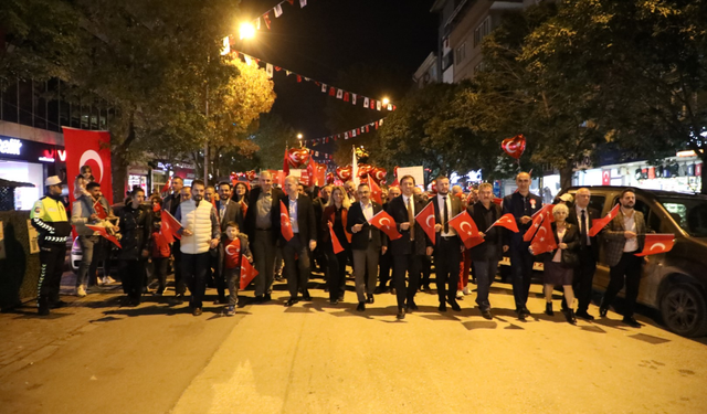 İnegöl’de Cumhuriyet Coşkusu meydanlara taştı