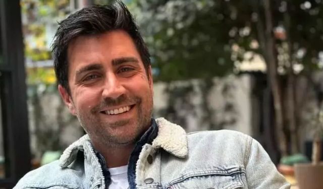 Bornozlu fotoğrafıyla gündem oldu! Çağlar Ertuğrul'dan açıklama geldi