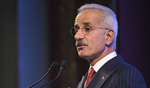 Bakan Uraloğlu: Antalya-Alanya Otoyolu ile yolculuk 36 dakikaya inecek