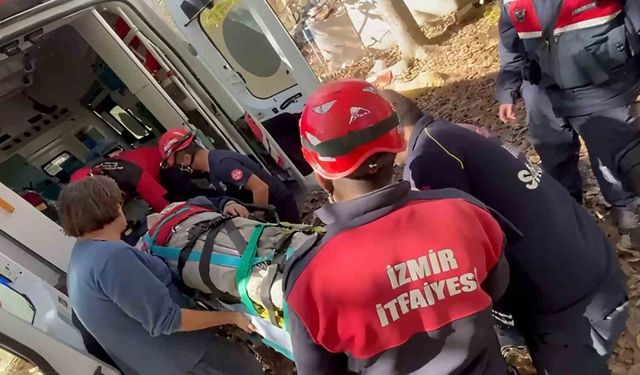 12 metrelik kuyuya düşen 80 yaşındaki Halil Amca, itfaiyenin müdahalesiyle kurtarıldı