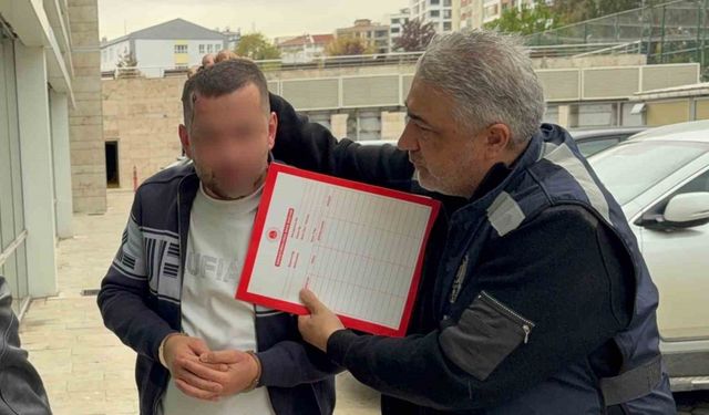 Adliyedeki ikinci olayında tutuklandı