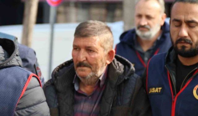 Ağabeyini öldürüp temele gömen sanık: "Bıçakla boğazıma sarıldı, korktum kürekle vurdum yere gömdüm"