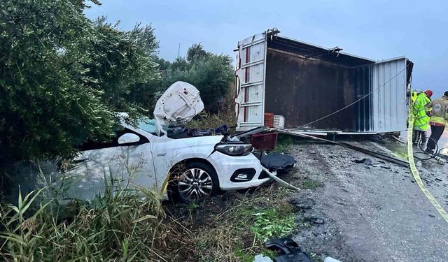 Alaşehir’de kontrolden çıkan kamyonet dehşet saçtı: 2 ölü 3 yaralı