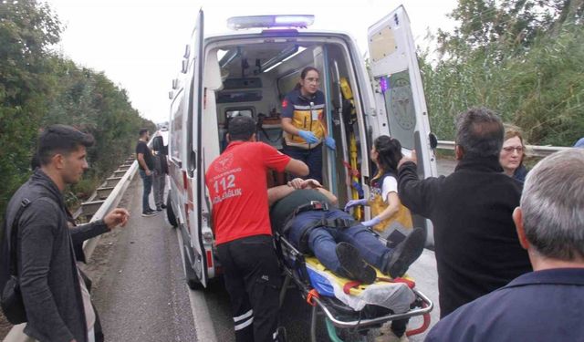 Antalya’da 4 araçlı zincirleme kaza: 2 Alman turist yaralandı