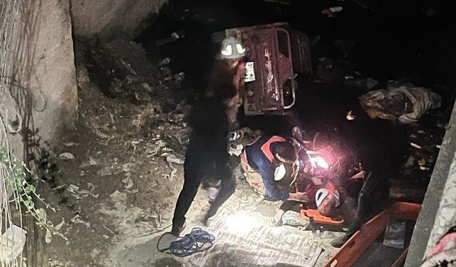 Asi Nehri’ne uçan motosikletin sürücüsünü itfaiye kurtardı