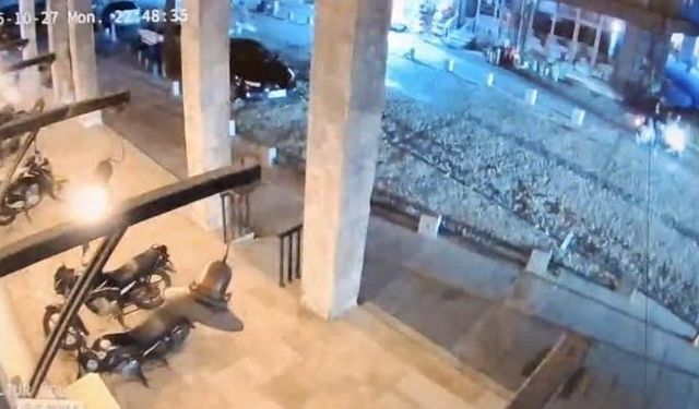 Balıkesir’de 6.1 büyüklüğündeki deprem güvenlik kamerasında