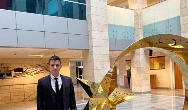 Balkonda düşen genç avukat kurtarılmadı