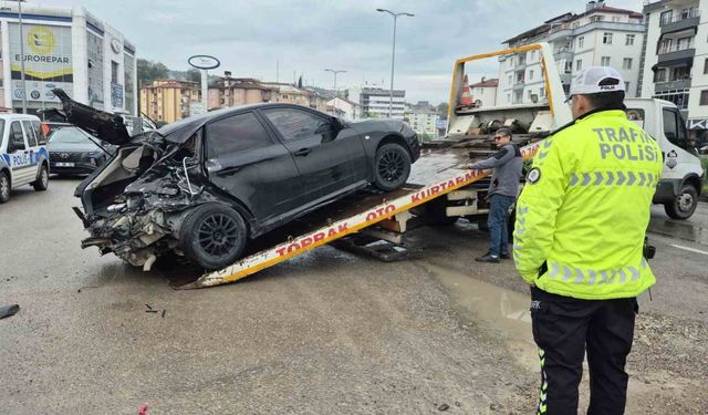 Bartın’da feci kaza: 1 ölü, 2 yaralı