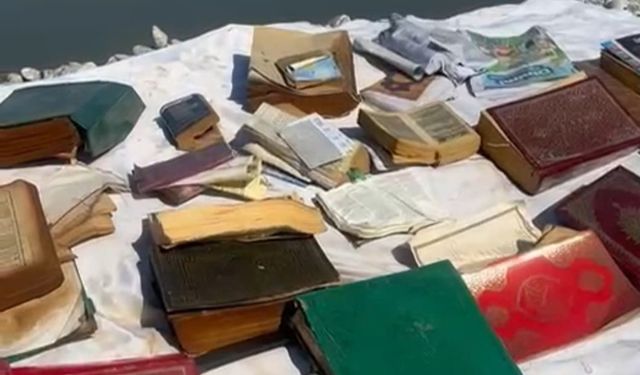 Batman Çayı kenarında çuval içinde çok sayıda dini kitap bulundu