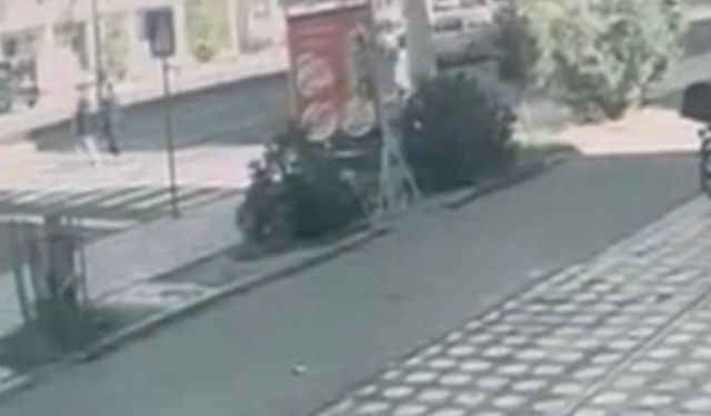 Batman’da cip yaya geçidinde iki kişiye çarptı: O anlar kamerada