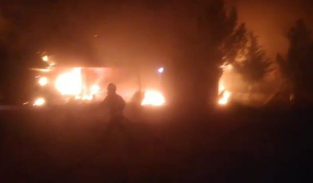 Batman’da faciadan dönüldü: Restoran yangınında içerideki tüpler çıkarıldı