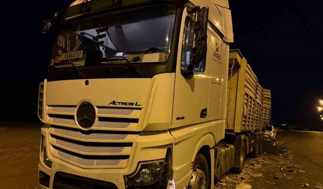 Batman’da tır ile otomobil çarpıştı: 2 yaralı