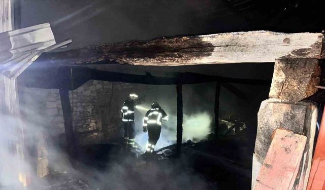 Bilecik’te marangoz atölyesinde yangın çıktı