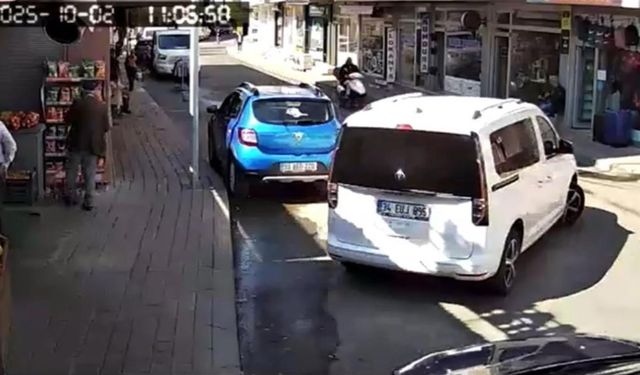 Bingöl’de motosiklet kazası kameraya yansıdı