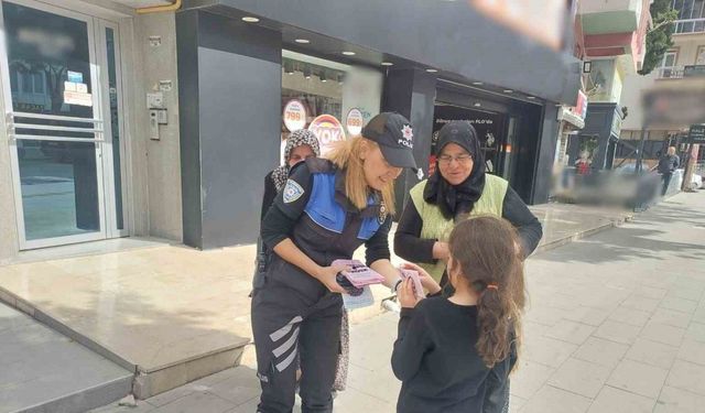 Burdur polisi KADES ve dolandırıcılığa karşı vatandaşları bilgilendirdi