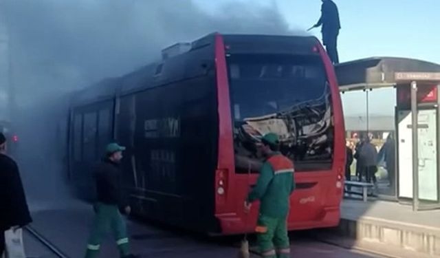 Bursa’da İpek Böceği tramvayında yangın paniği