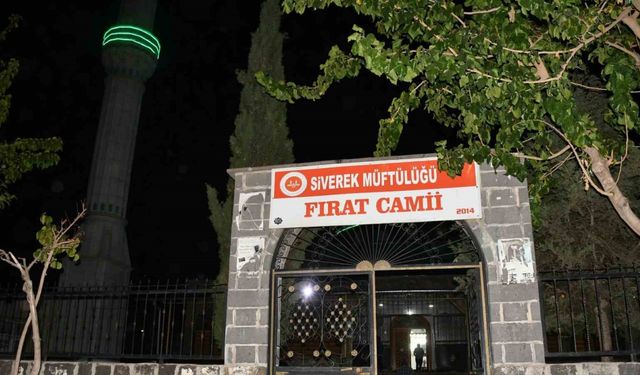 Cami bahçesinde gömülü yeni doğmuş bebek cesedi bulundu