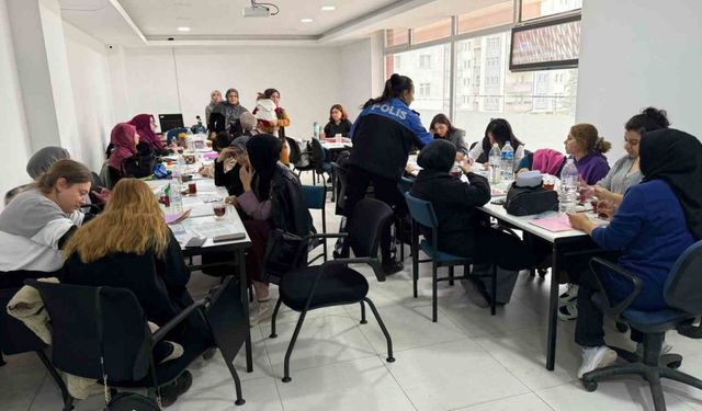 Çankırı’da kadınlara KADES ve UYUMA bilgilendirmesi