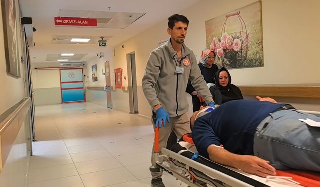 Bursa'da kamyonet çarpışmanın etkisiyle kanala uçtu