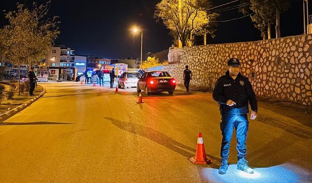 Çeşitli suçlardan aranan 4 şahıs yakalandı