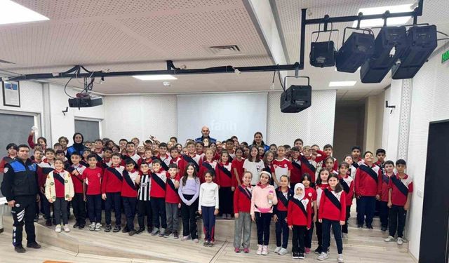 Çocuklara 112 Acil Çağrı hattının etkin kullanımı anlatıldı