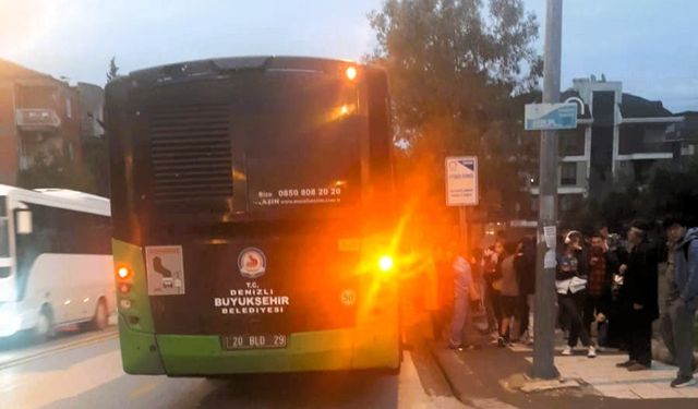 Denizli’de halk otobüsü yolda kaldı