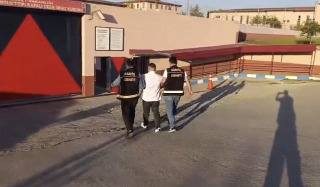 Depremzede araçlar üzerinden vurgun: 1 tutuklama