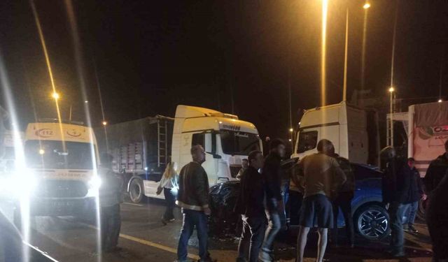 Direksiyon başında kalp krizi geçiren sürücü kaza yaptı: 1 ölü, 1 yaralı