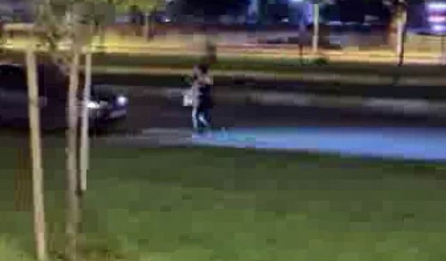 Diyarbakır’da şaşkına çeviren görüntü: Kadın ana yolda kendini seyir halindeki araçların önüne attı