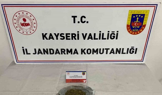Durdurulan şahsın üzerinden uyuşturucu çıktı
