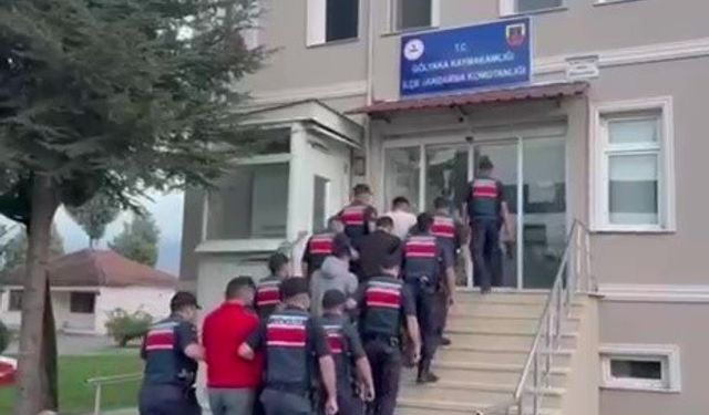 Düzce’de havaya ateş açan 5 kişi kıskıvrak yakalandı