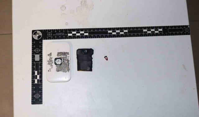 Ehliyet sınavına elektronik kopya düzeneğiyle girmeye çalışan şahıs yakalandı