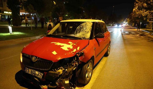 Elazığ’da otomobilin çarptığı yayalardan biri hayatını kaybetti