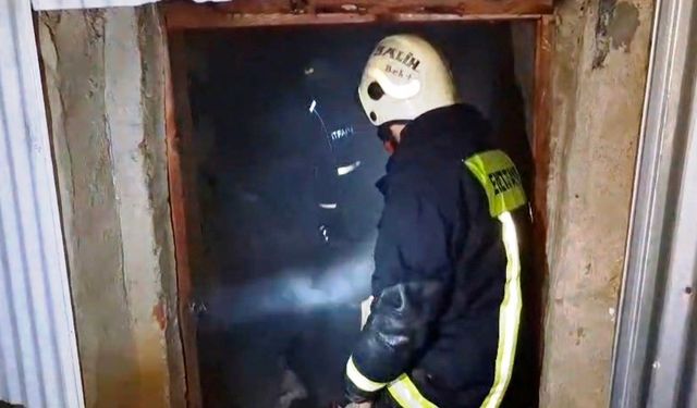 Emet’te ahşap ev yangını